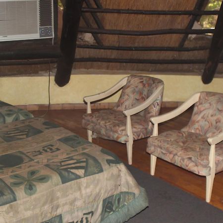 Mosi-Ua-Tunya Lodge Victoria Falls Esterno foto